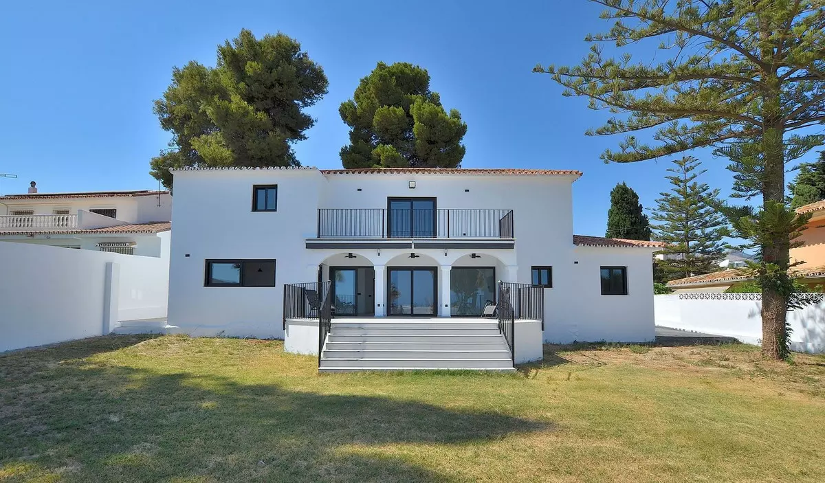 5-bedroom Villa In Mijas, Spain (307 M²)