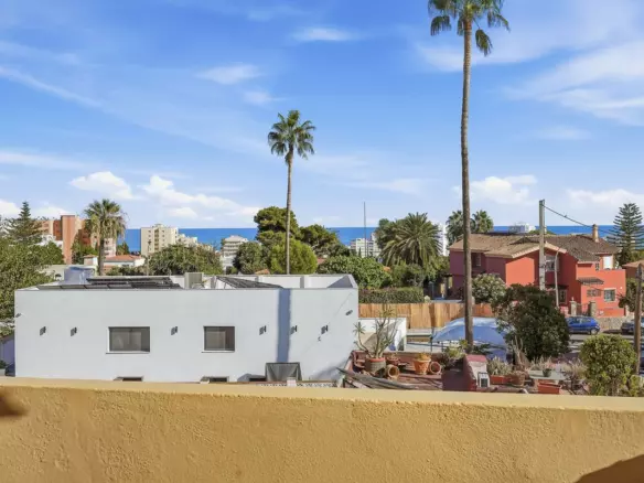 4-bedroom Town House In Benalmádena, Spain (195 M²)
