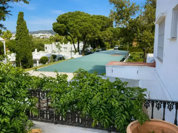 3-bedroom Town House In Marbella, Spain (117 M²)