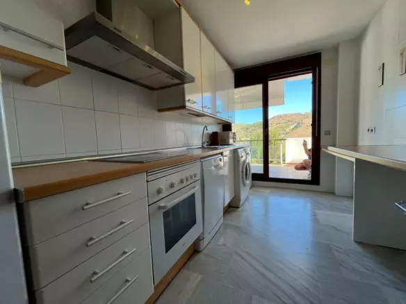 2-bedroom Apartment In Benahavis, Spain (105 M²)