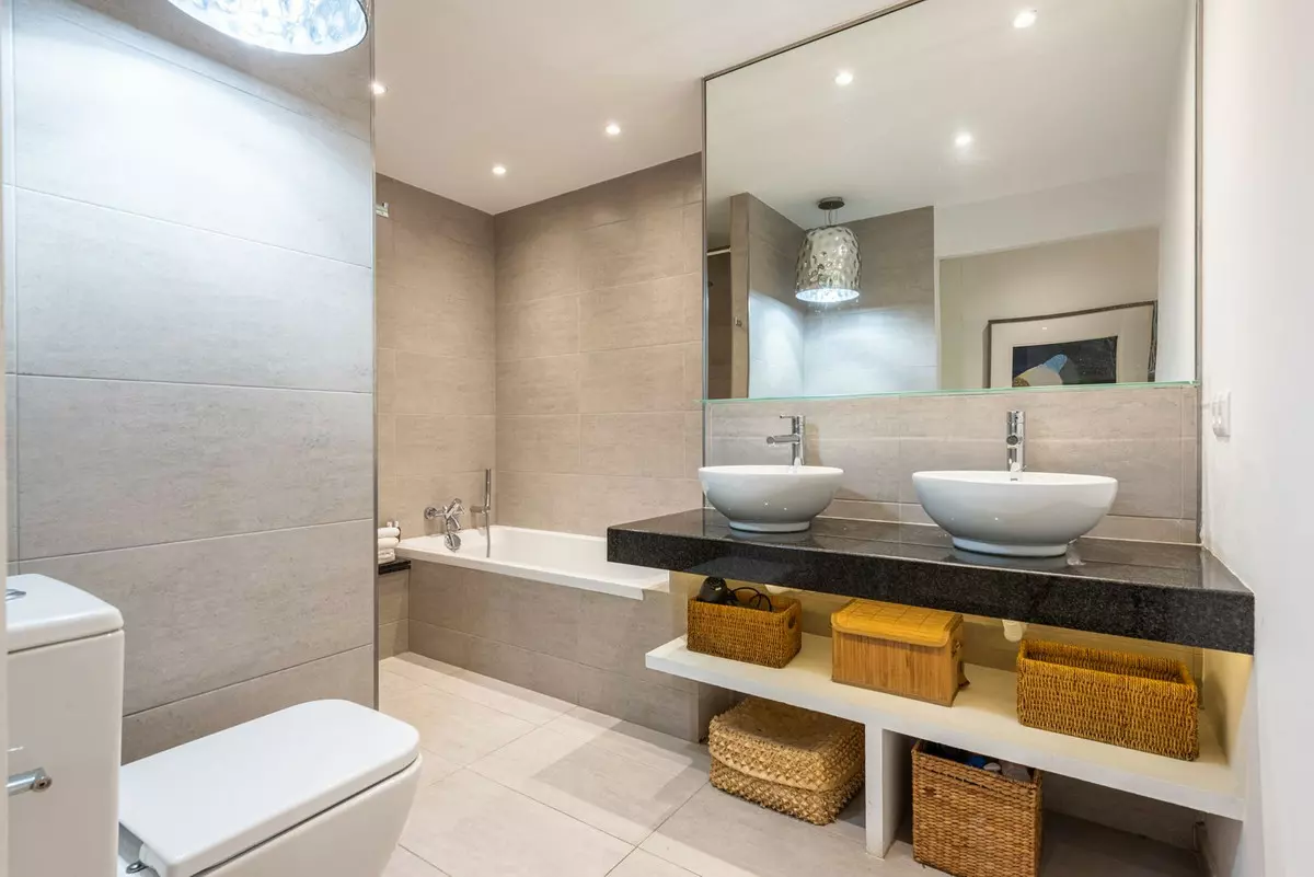 3-bedroom Apartment In Marbella, Spain (160 M²)
