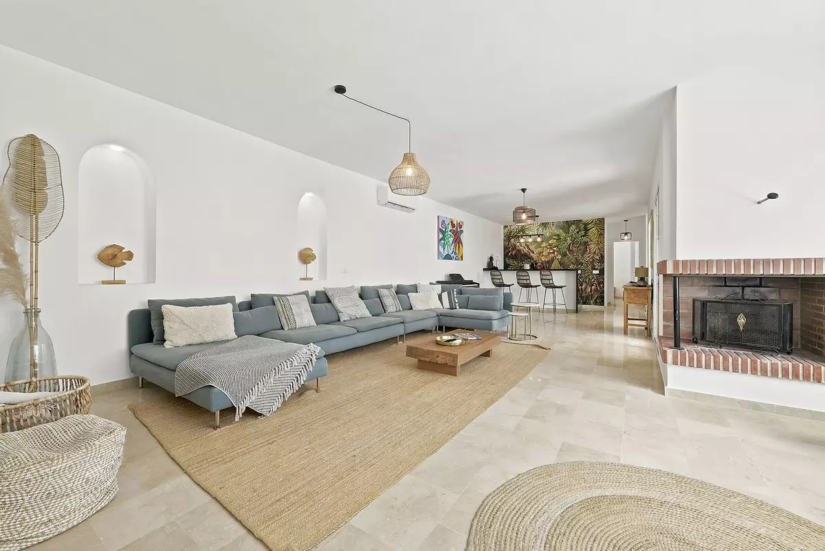 5-bedroom Villa In Mijas, Spain (454 M²)