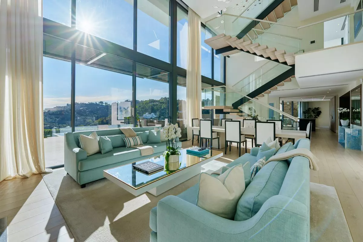 5-bedroom Villa In Benahavis, Spain (715 M²)