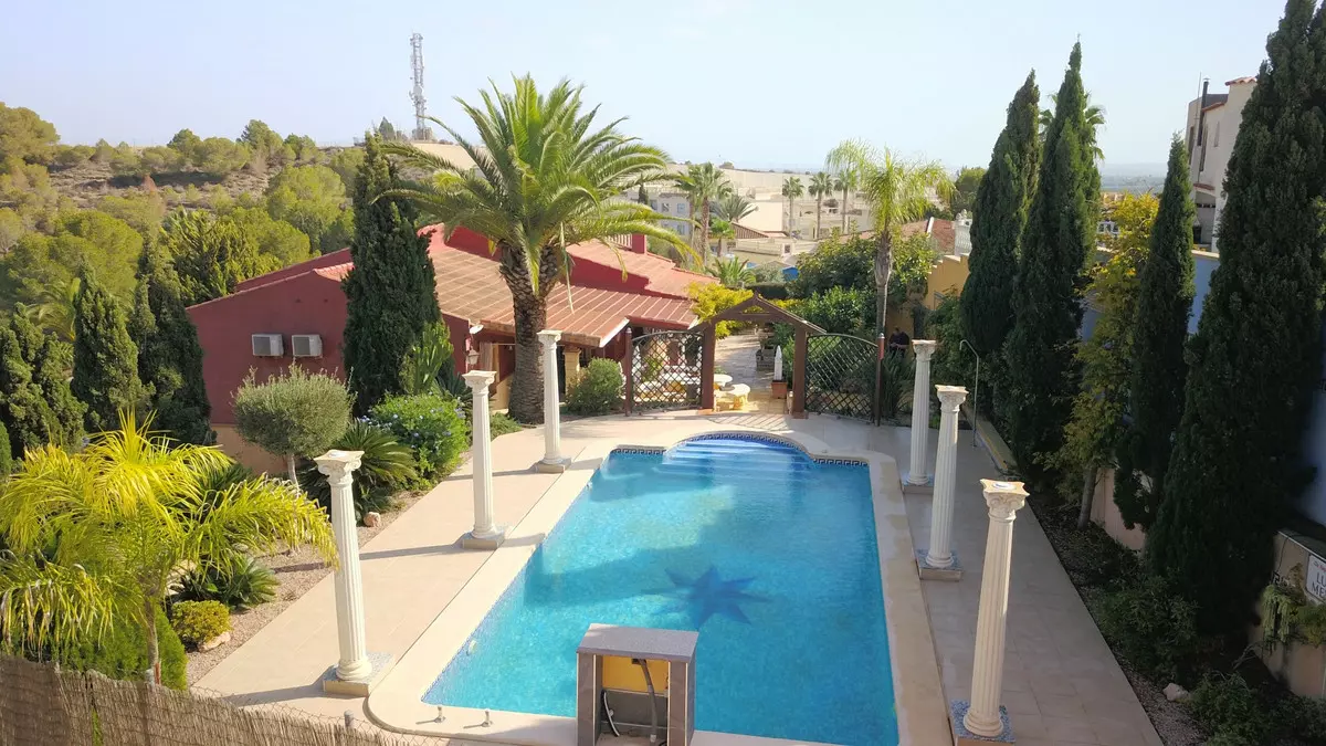 3-bedroom Villa In Algorfa, Spain (264 M²)