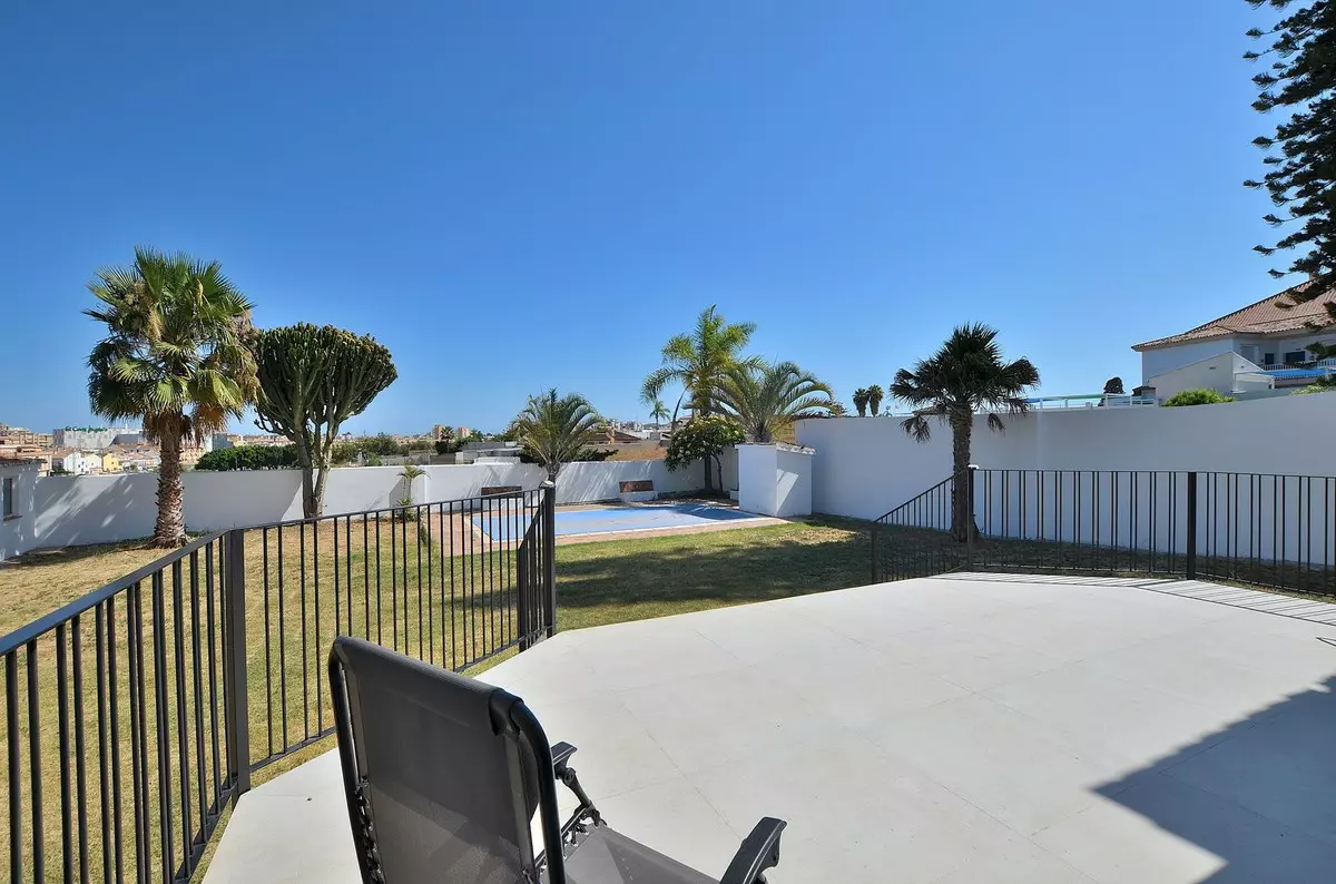 5-bedroom Villa In Mijas, Spain (307 M²)