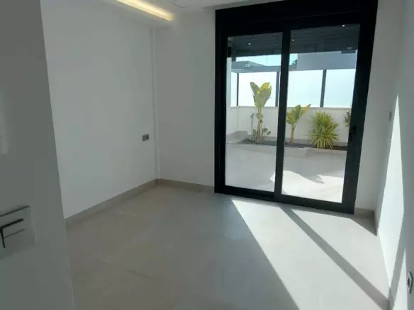 3-bedroom Town House In Orihuela, Spain (190 M²)