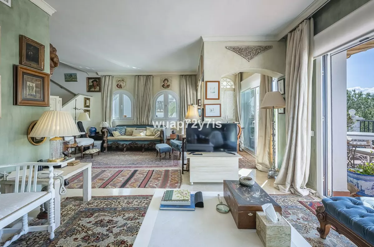 4-bedroom Villa In Benahavis, Spain (185 M²)