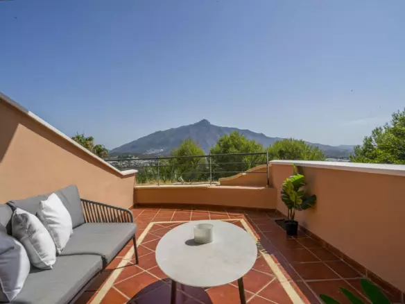2-bedroom Apartment In Marbella, Spain (113 M²)