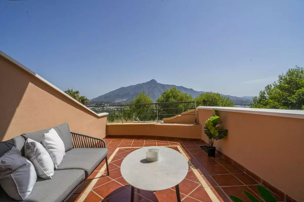 2-bedroom Apartment In Marbella, Spain (113 M²)