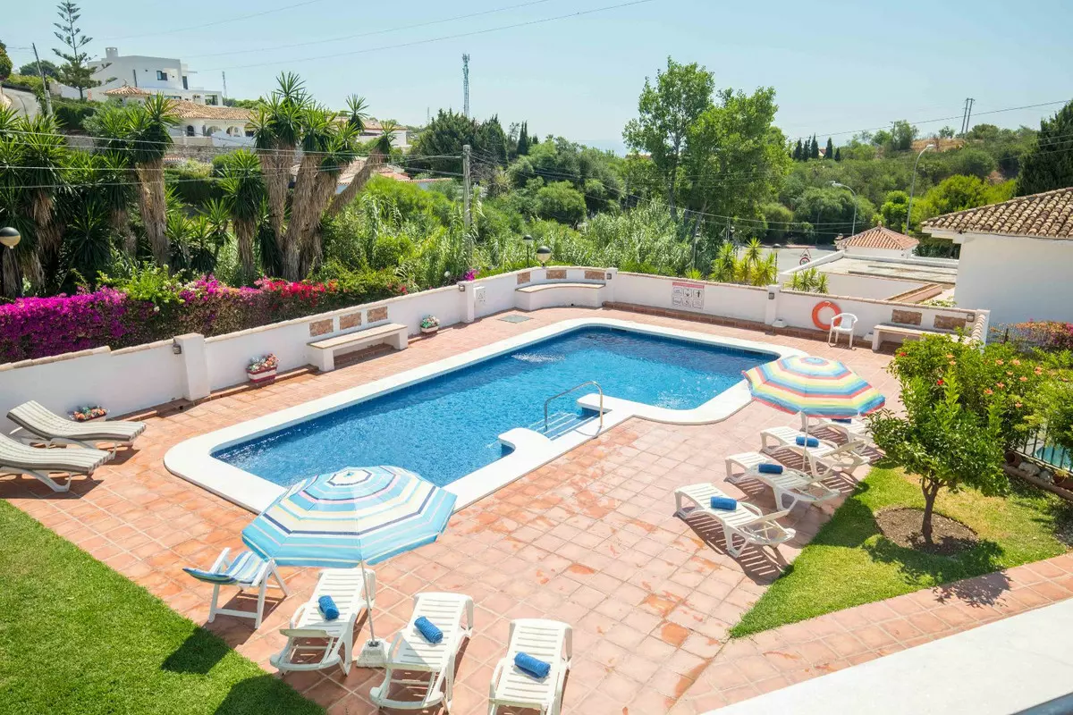 2-bedroom Apartment In Benalmádena, Spain (99 M²)
