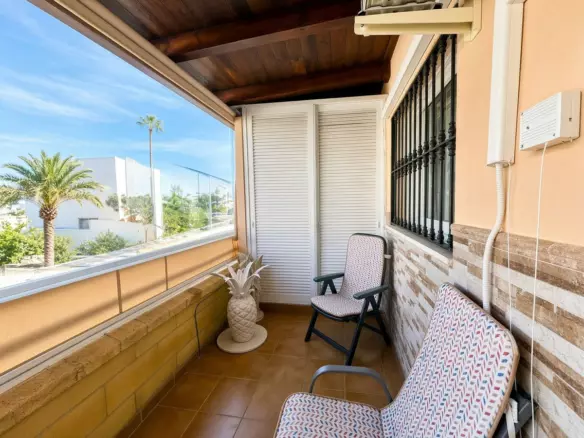 3-bedroom Apartment In Estepona, Spain (95 M²)
