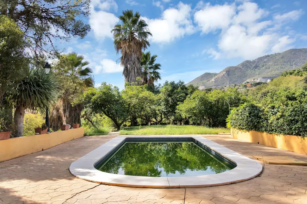 3-bedroom Country House In Ojen, Spain (217 M²)