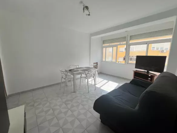 2-bedroom Apartment In Málaga, Spain (65 M²)
