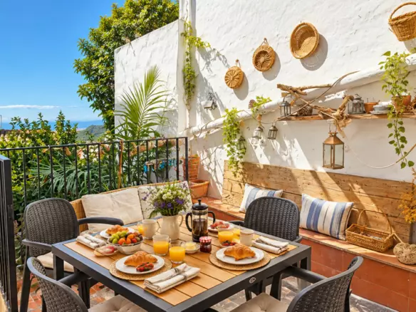 3-bedroom Town House In Gaucín, Spain (167 M²)