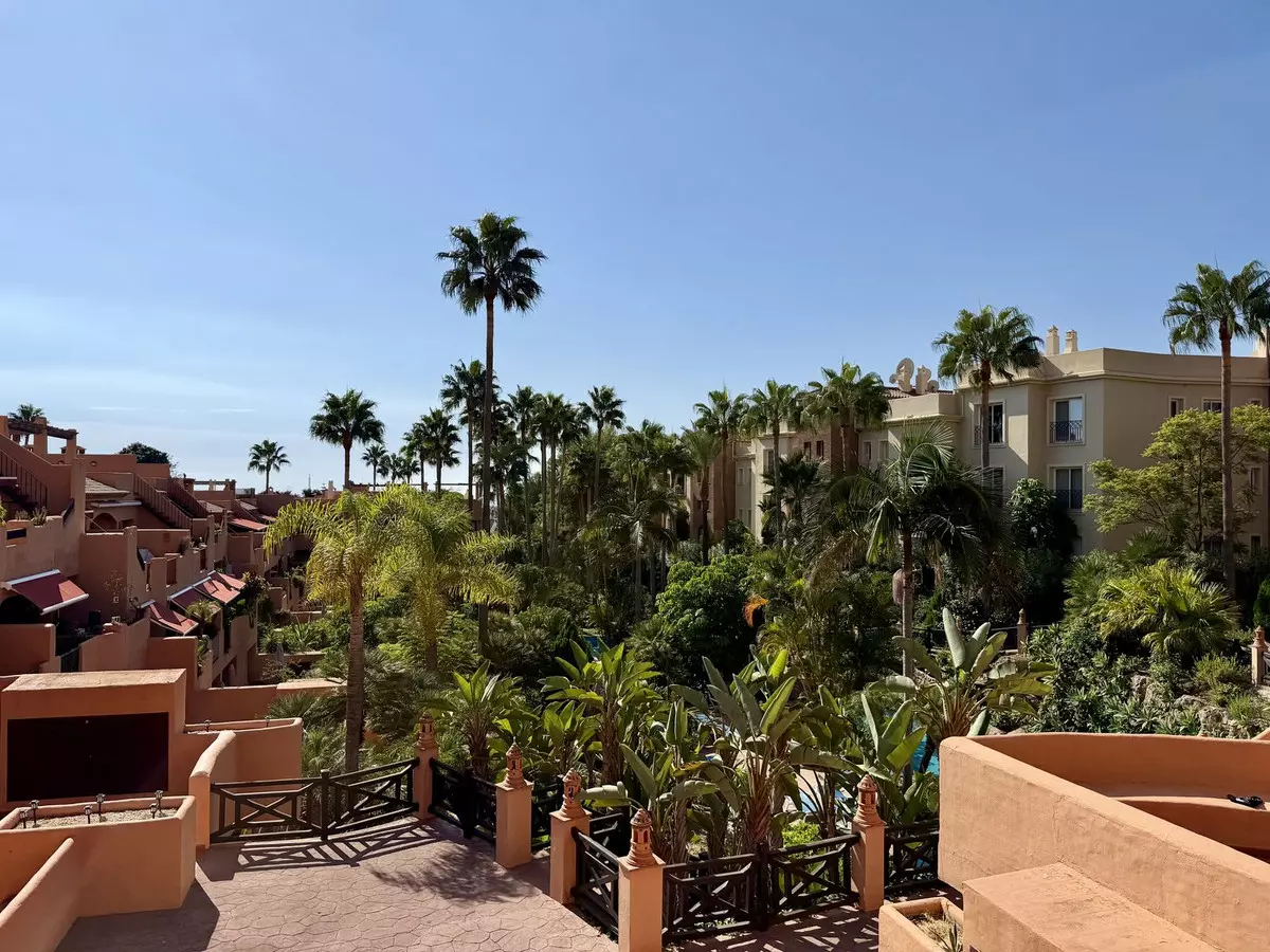 2-bedroom Apartment In Benahavis, Spain (128 M²)