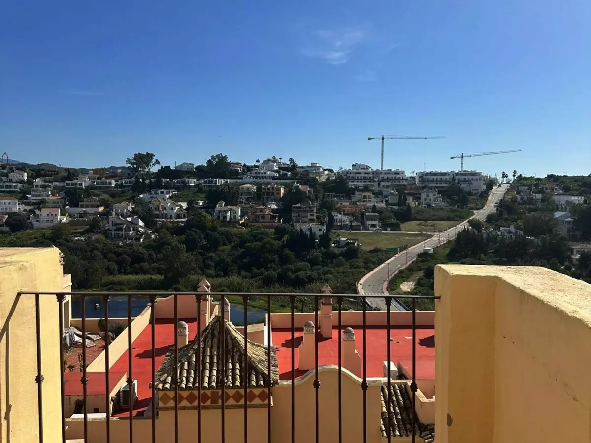 2-bedroom Apartment In Estepona, Spain (135 M²)