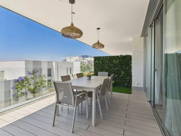 3-bedroom Villa In Estepona, Spain (117 M²)