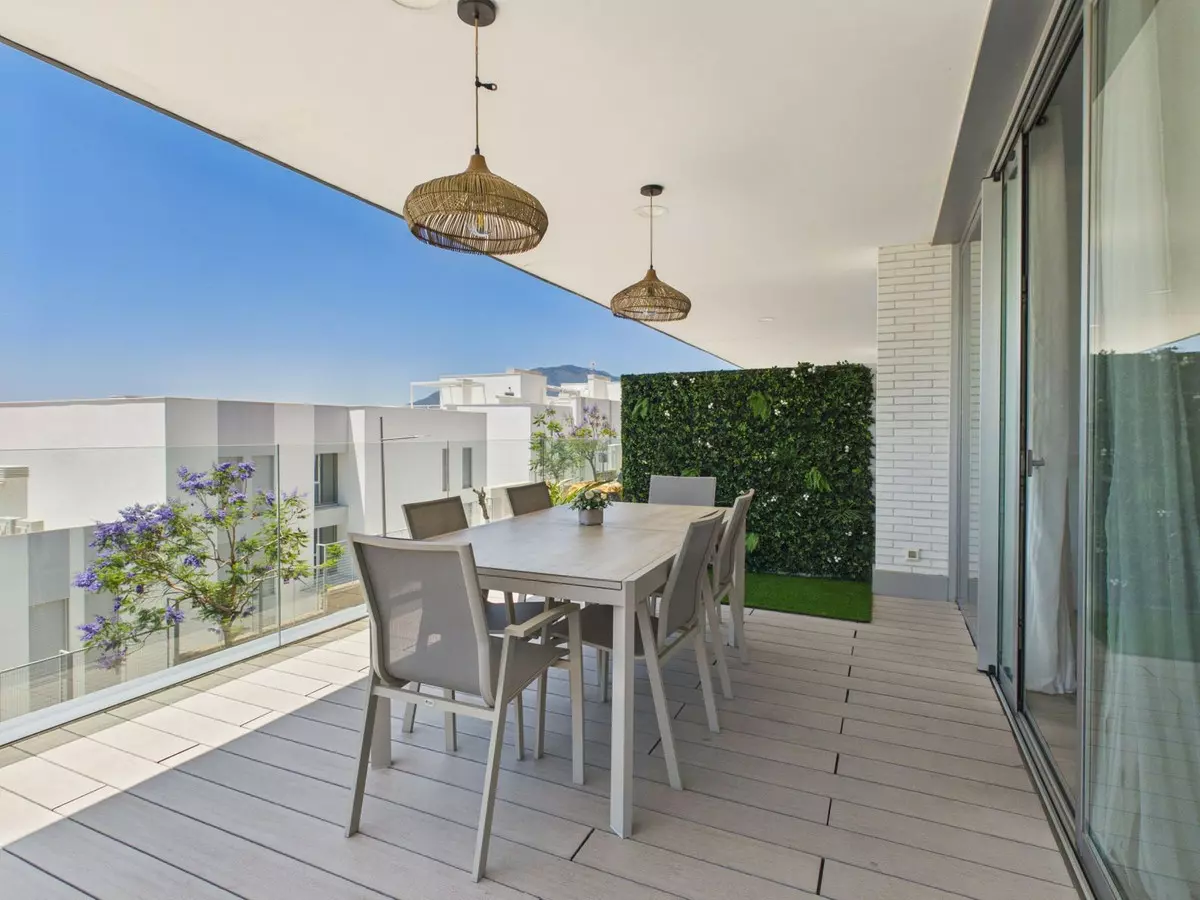 3-bedroom Villa In Estepona, Spain (117 M²)