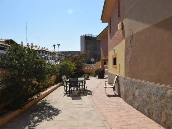 7-bedroom Villa In Guardamar Del Segura, Spain (266 M²)