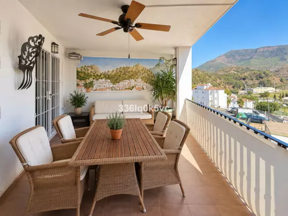 2-bedroom Apartment In Benahavis, Spain (115 M²)