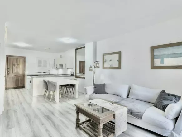 2-bedroom Apartment In Estepona, Spain (84 M²)