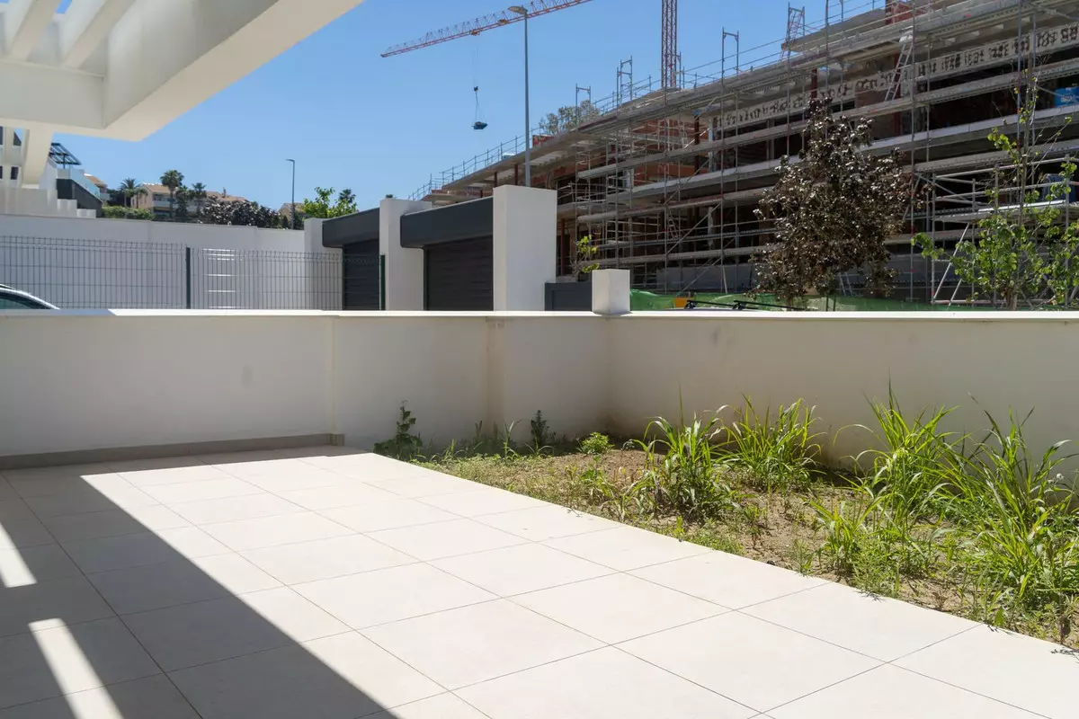 3-bedroom Villa In Estepona, Spain (140 M²)