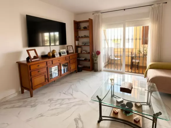 3-bedroom Apartment In Estepona, Spain (95 M²)