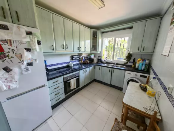 3-bedroom Town House In Estepona, Spain (140 M²)