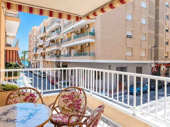 3-bedroom Apartment In Torrevieja, Spain (106 M²)