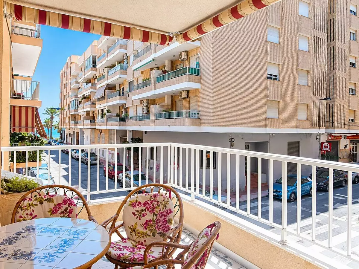 3-bedroom Apartment In Torrevieja, Spain (106 M²)