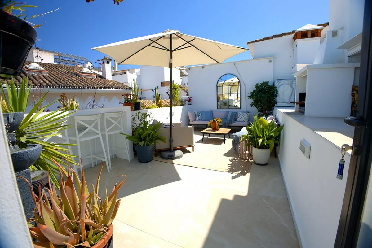 2-bedroom Apartment In Estepona, Spain (93 M²)