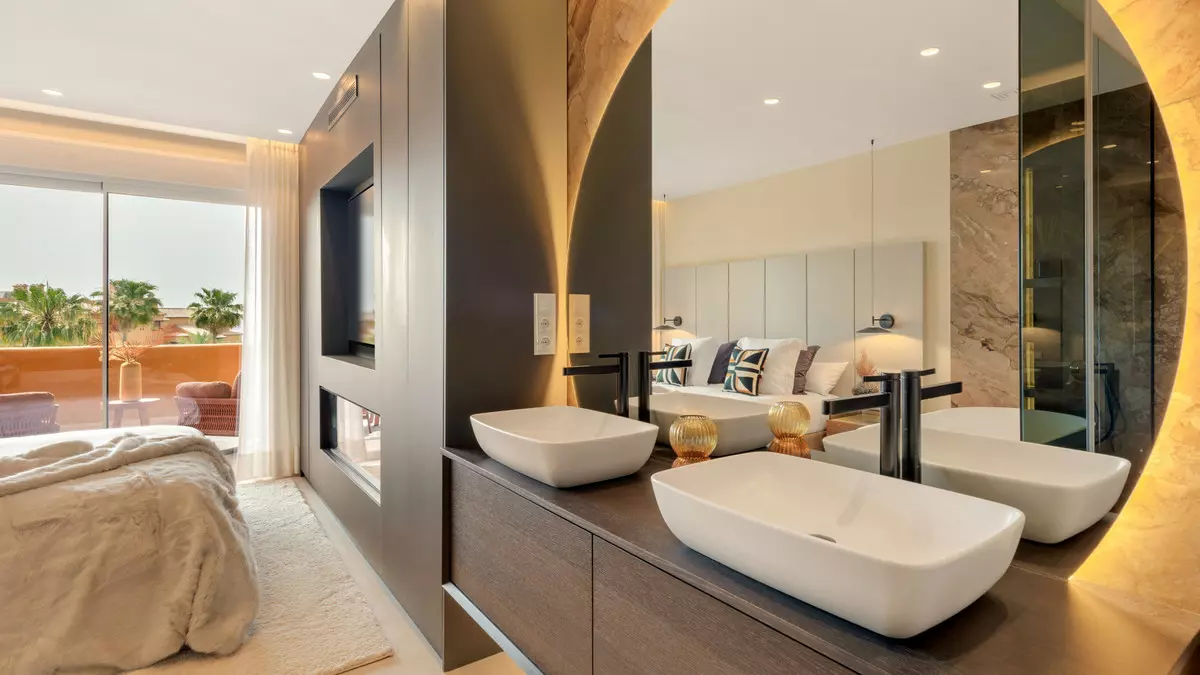 3-bedroom Apartment In Estepona, Spain (163 M²)