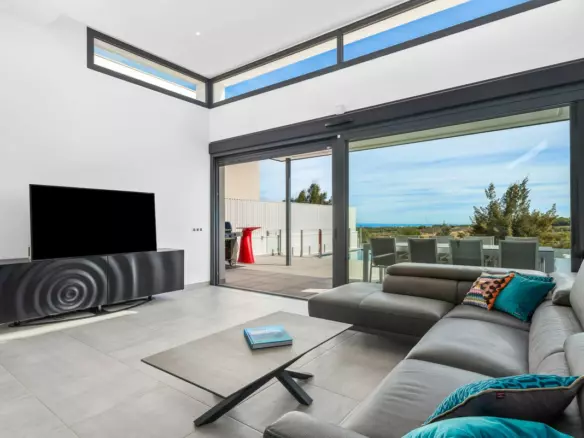 4-bedroom Villa In San Miguel De Salinas, Spain (272 M²)