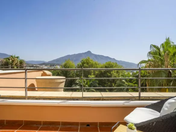 2-bedroom Apartment In Marbella, Spain (113 M²)