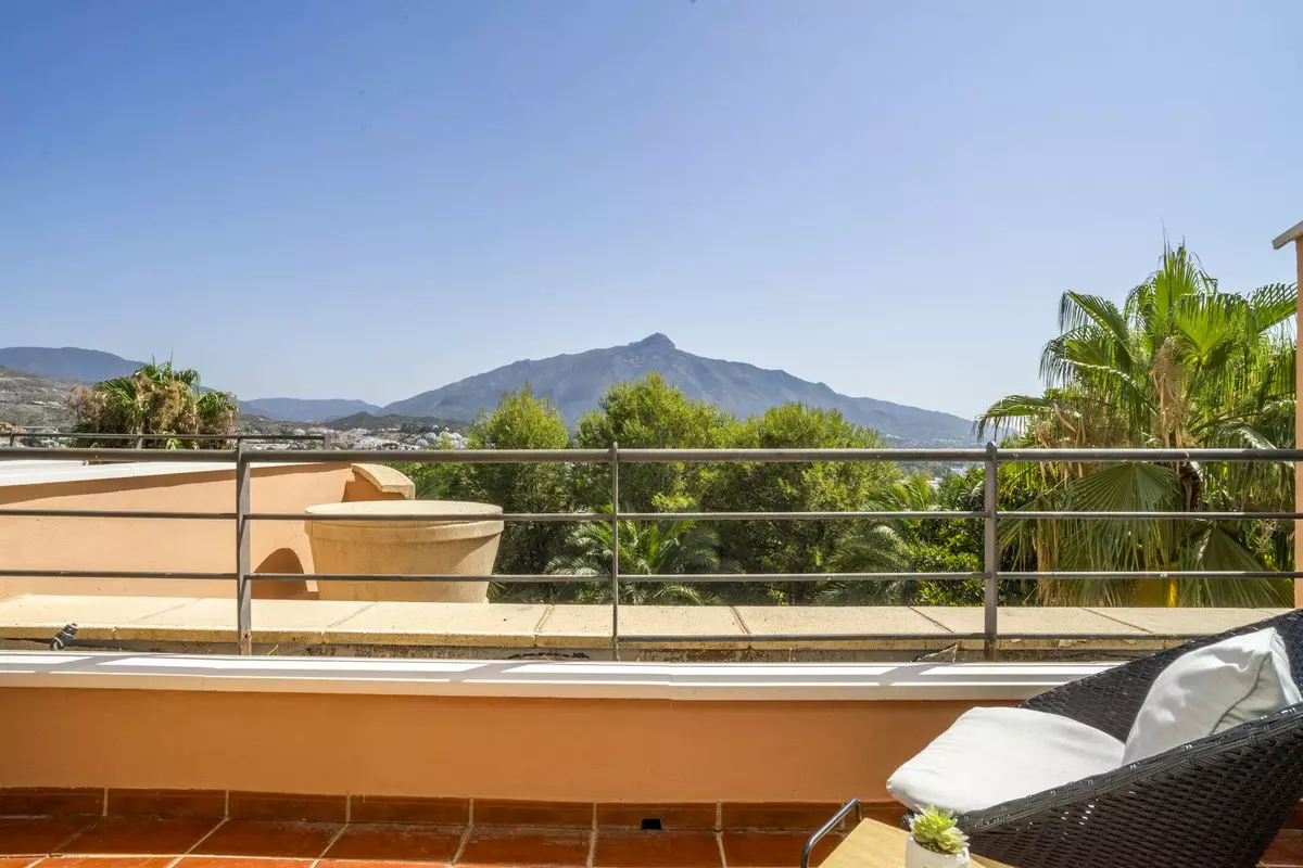 2-bedroom Apartment In Marbella, Spain (113 M²)