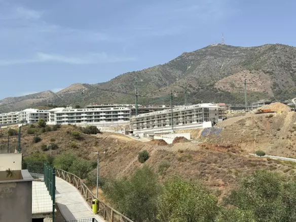 2-bedroom Apartment In Fuengirola, Spain (115 M²)
