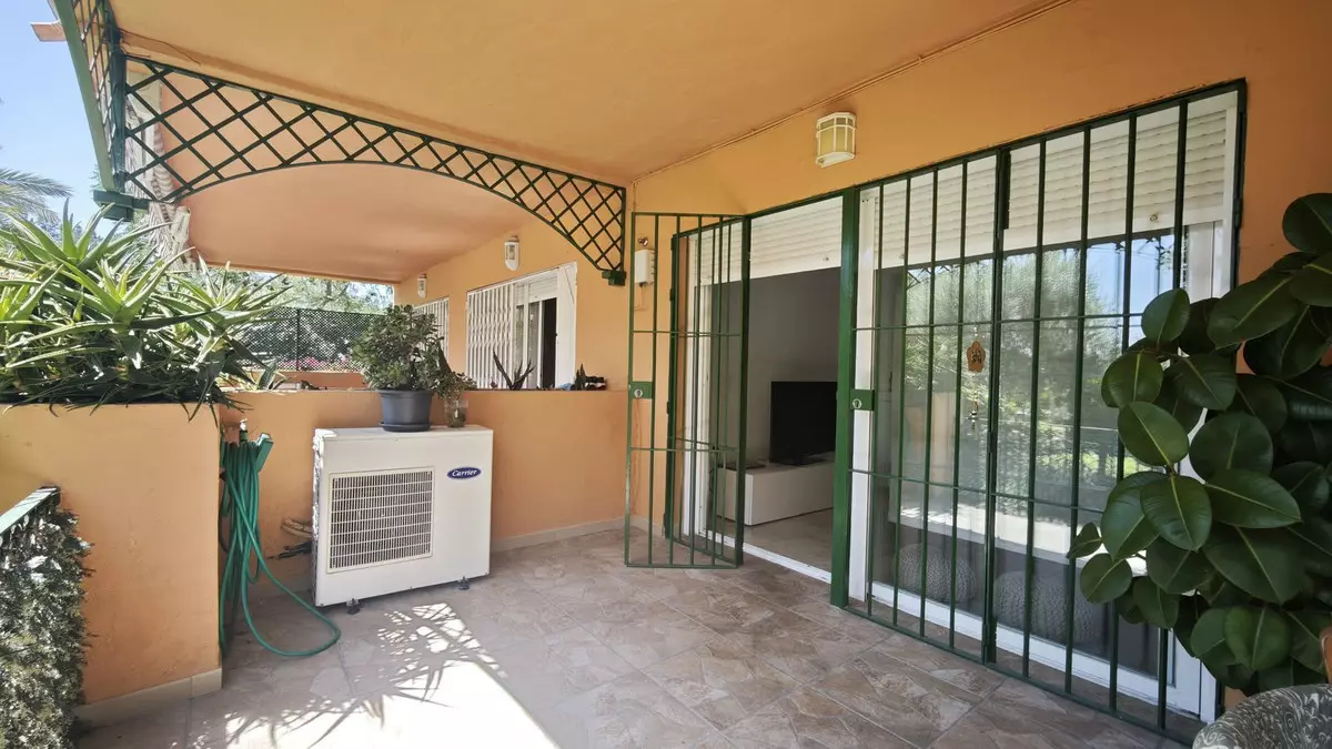 2-bedroom Apartment In Marbella, Spain (104 M²)