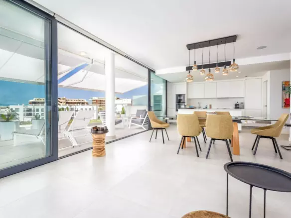3-bedroom Apartment In Fuengirola, Spain (123 M²)