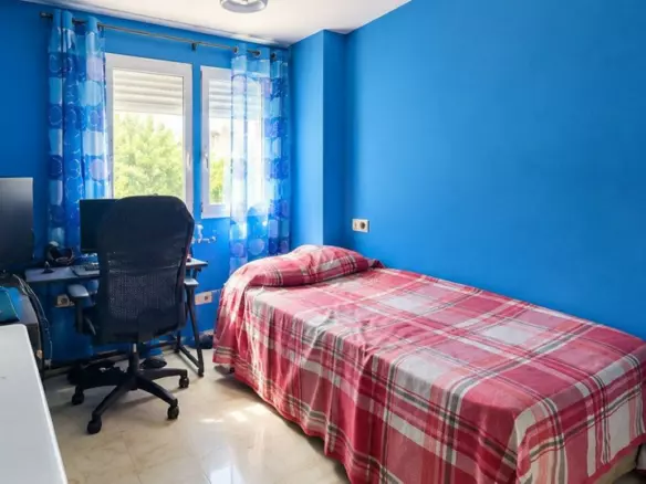 3-bedroom Apartment In Estepona, Spain (70 M²)