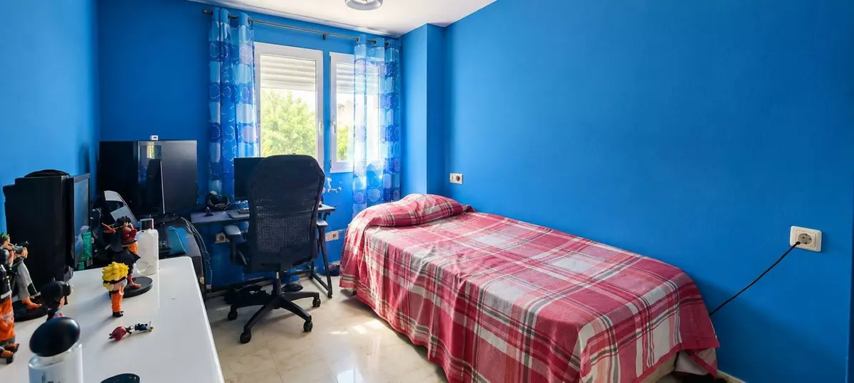 3-bedroom Apartment In Estepona, Spain (70 M²)