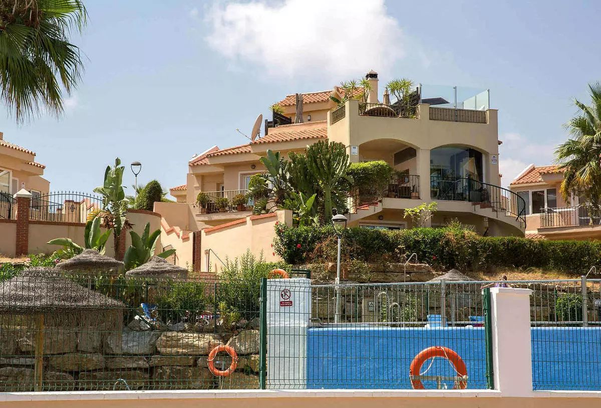 4-bedroom Villa In Mijas, Spain (154 M²)