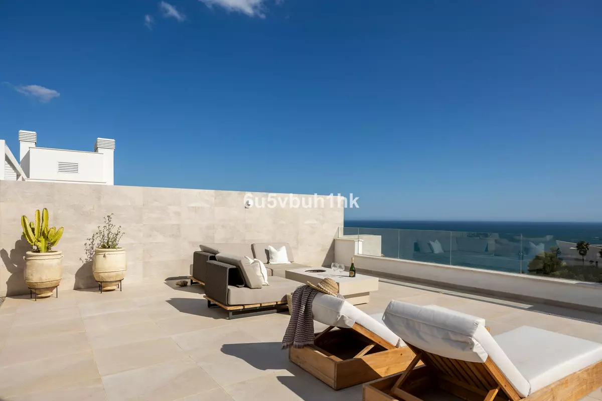 3-bedroom Apartment In Benalmádena, Spain (260 M²)