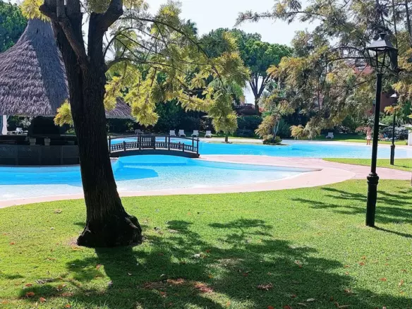 3-bedroom Apartment In Marbella, Spain (220 M²)