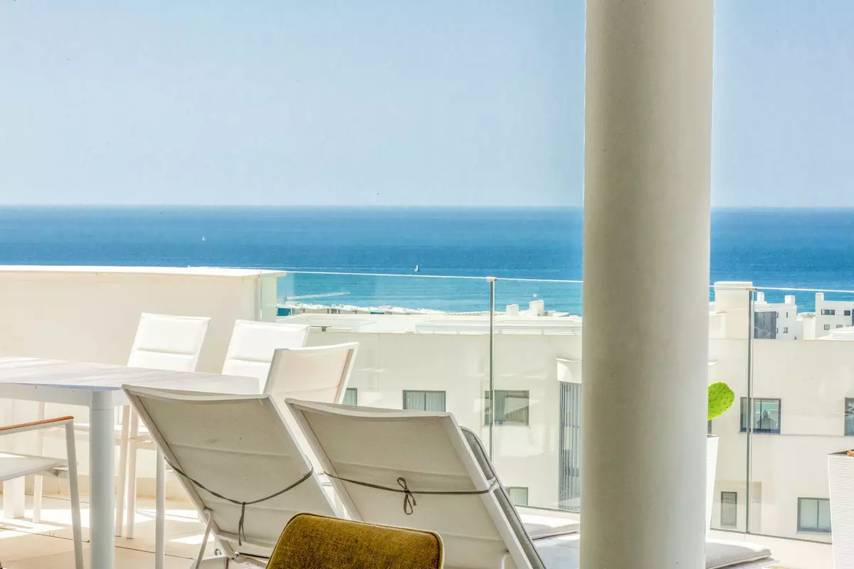 3-bedroom Apartment In Fuengirola, Spain (123 M²)
