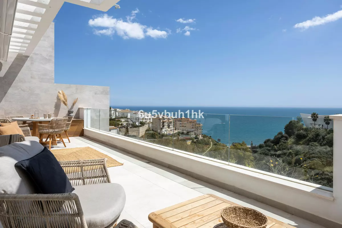 3-bedroom Apartment In Benalmádena, Spain (260 M²)