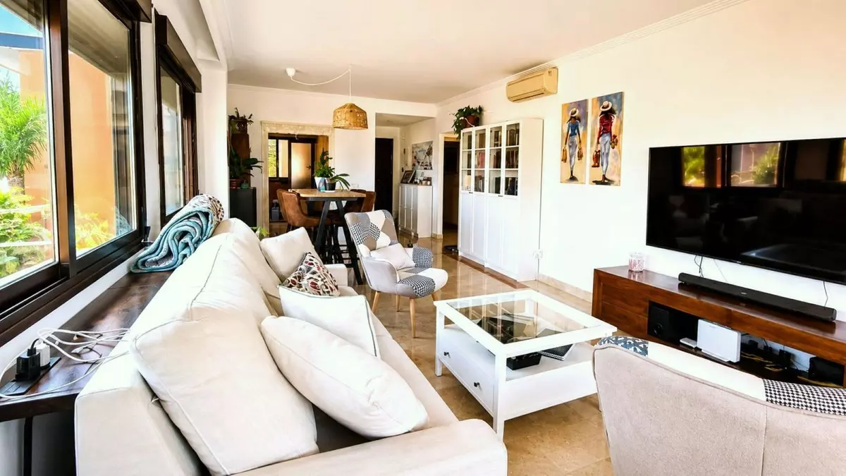 2-bedroom Apartment In Estepona, Spain (151 M²)