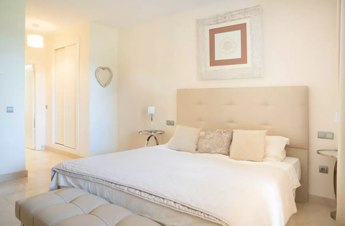 3-bedroom Apartment In Benahavis, Spain (128 M²)