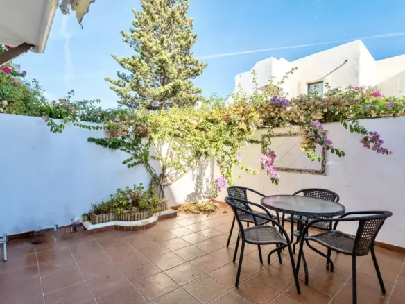 2-bedroom Apartment In Estepona, Spain (84 M²)