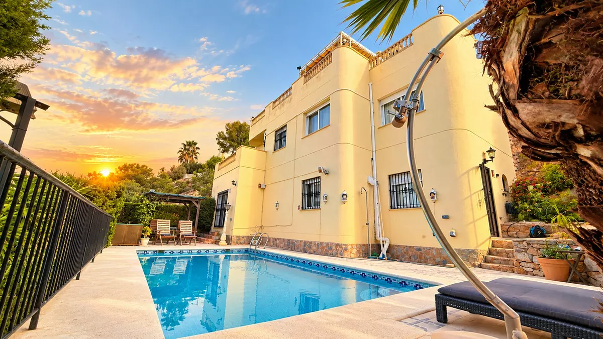5-bedroom Villa In Orihuela, Spain (220 M²)