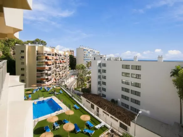 4-bedroom Apartment In Torremolinos, Spain (135 M²)